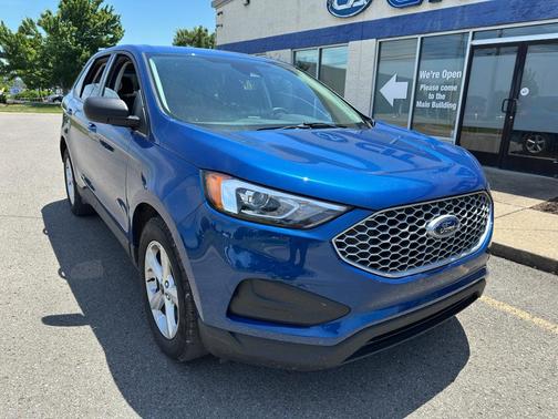 Atlas Blue Metallic 2023 Ford Edge SE