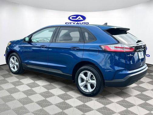 Atlas Blue Metallic 2023 Ford Edge SE