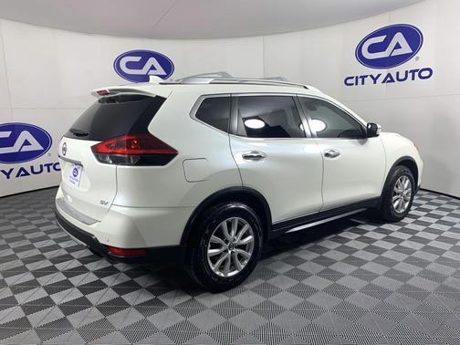 2020 Nissan Rogue SV