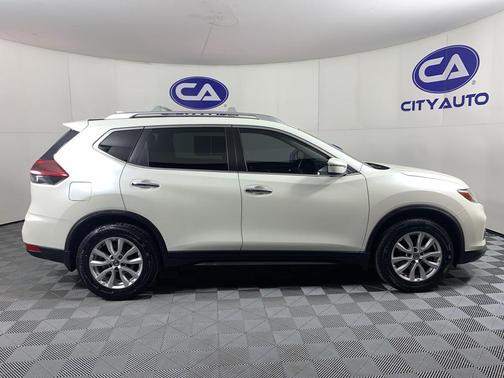 2020 Nissan Rogue SV