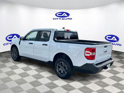Oxford White 2022 Ford Maverick XLT