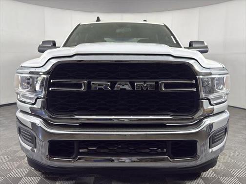 2021 RAM 2500 Tradesman Crew Cab 4x4 6'4' Box