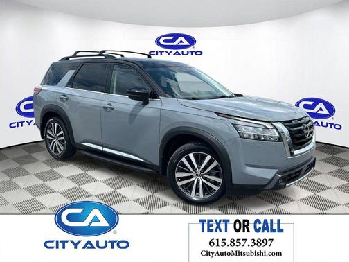 Solid Gray/Super Black 2022 Nissan Pathfinder Platinum 4WD