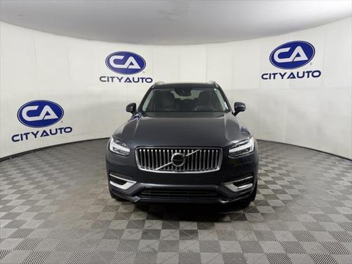 2022 Volvo XC90 Recharge Plug-In Hybrid T8 Inscription 6 Passenger