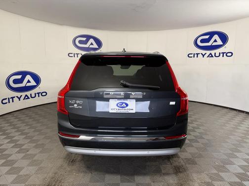 2022 Volvo XC90 Recharge Plug-In Hybrid T8 Inscription 6 Passenger