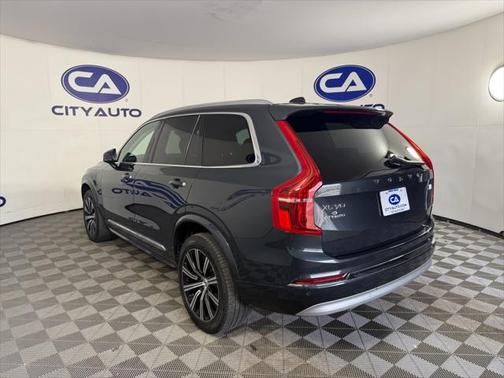 2022 Volvo XC90 Recharge Plug-In Hybrid T8 Inscription 6 Passenger