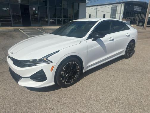 Glacial White Pearl 2024 Kia K5 GT-Line