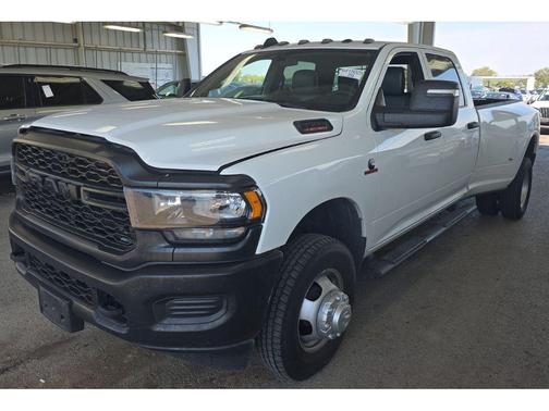 2023 RAM 3500 Tradesman Crew Cab 4x4 8' Box
