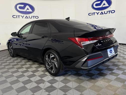 2025 Hyundai ELANTRA Sport
