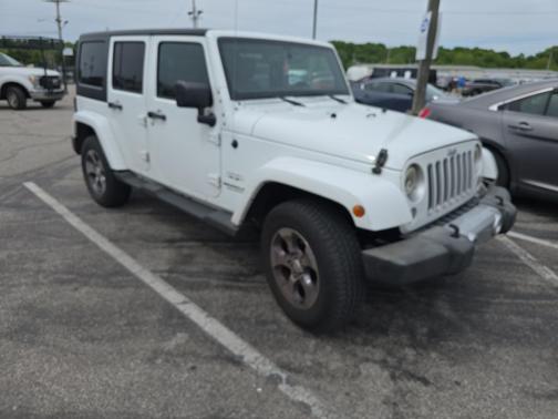 Bright White Clearcoat 2016 Jeep Wrangler Unlimited Sahara