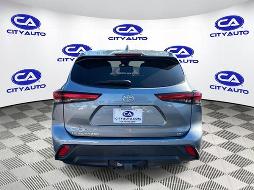 2020 Toyota Highlander LE