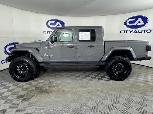2023 Jeep Gladiator Overland