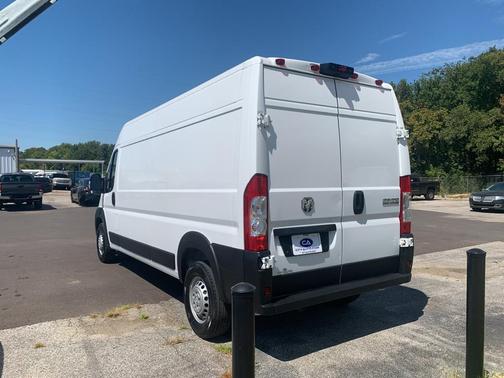 Bright White Clearcoat 2025 RAM ProMaster 2500 Tradesman