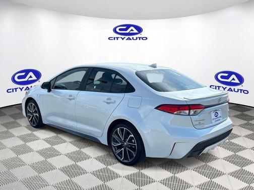 Wind Chill Pearl 2022 Toyota Corolla SE