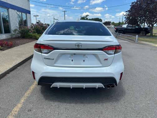 Wind Chill Pearl 2022 Toyota Corolla SE