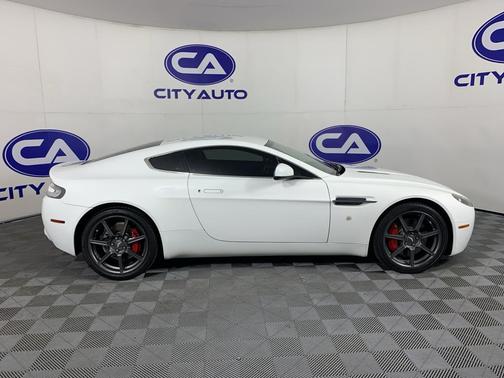 Stratus White 2012 Aston Martin V8 Vantage Base