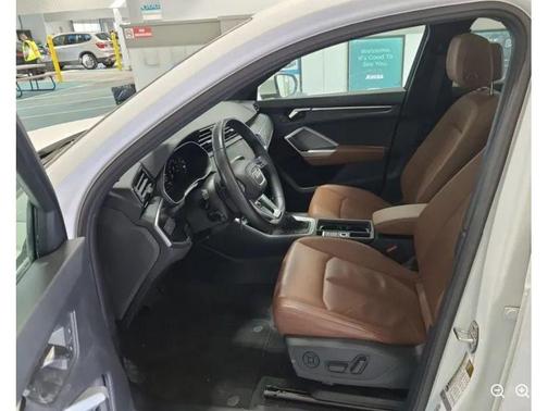 2022 Audi Q3 45 S line Premium