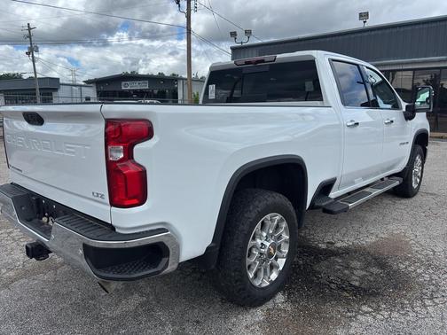 Summit White 2024 Chevrolet Silverado 2500 LTZ