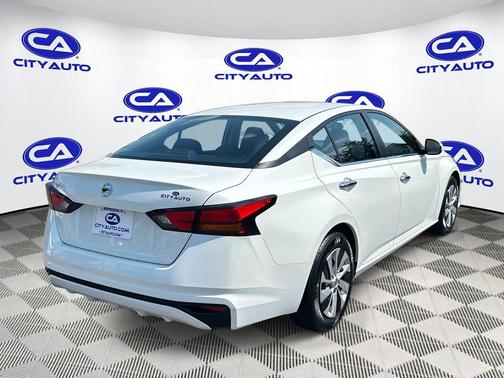 2022 Nissan Altima S FWD