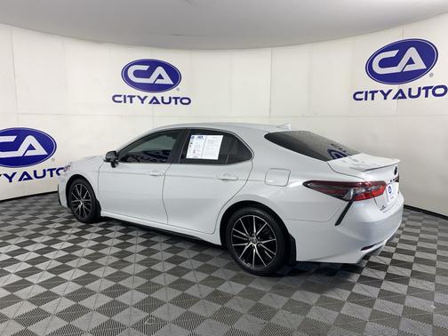 Ice Edge 2024 Toyota Camry SE