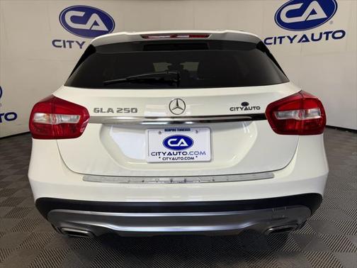 2017 Mercedes-Benz GLA 250 Base