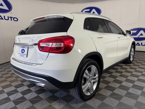 2017 Mercedes-Benz GLA 250 Base