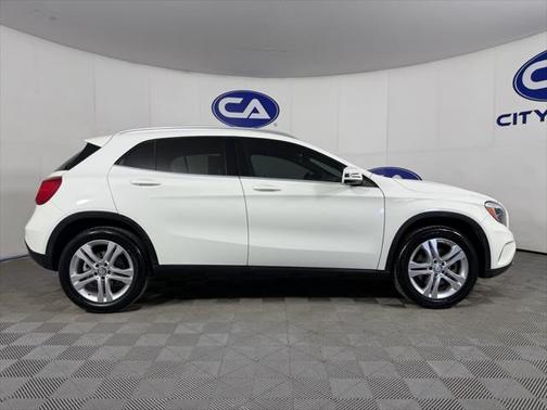 2017 Mercedes-Benz GLA 250 Base