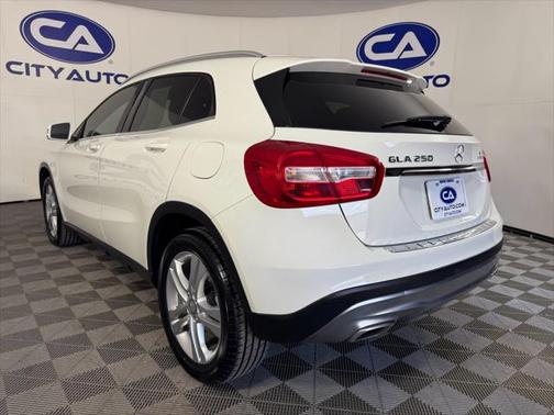 2017 Mercedes-Benz GLA 250 Base