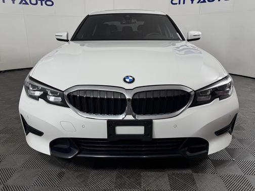 2019 BMW 330 i