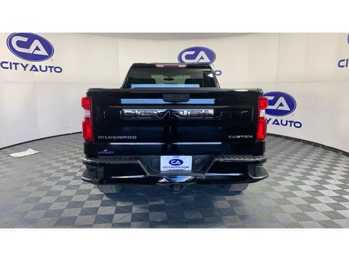 2020 Chevrolet Silverado 1500 Custom
