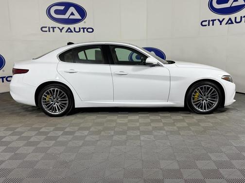 2019 Alfa Romeo Giulia Ti Lusso