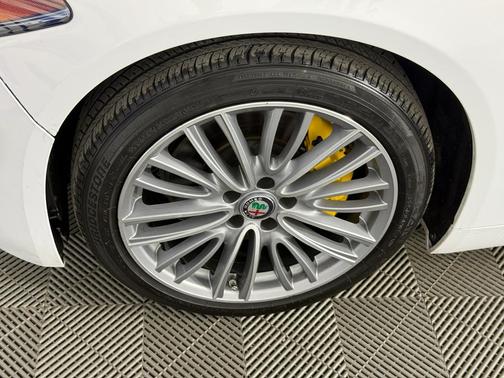 2019 Alfa Romeo Giulia Ti Lusso