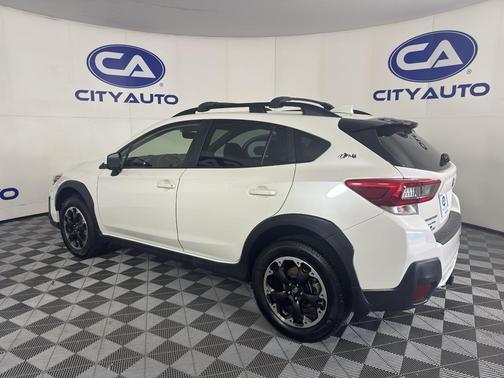 Crystal White Pearl 2021 Subaru Crosstrek Premium