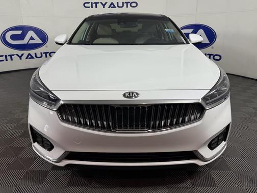 2019 Kia Cadenza Technology