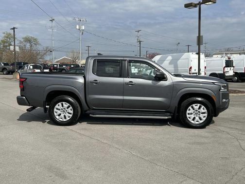 Gun Metallic 2022 Nissan Frontier SV