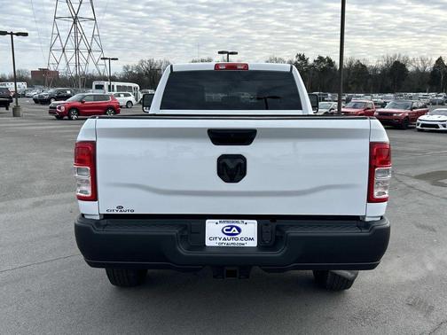 2023 RAM 2500 Tradesman Crew Cab 4x2 8' Box