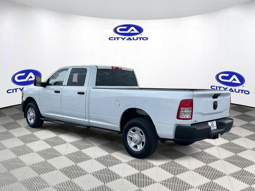 2023 RAM 2500 Tradesman Crew Cab 4x2 8' Box