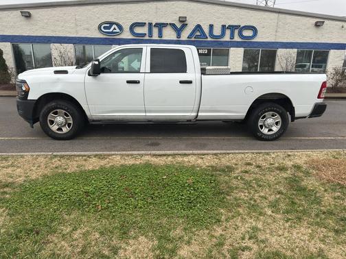 2023 RAM 2500 Tradesman Crew Cab 4x2 8' Box