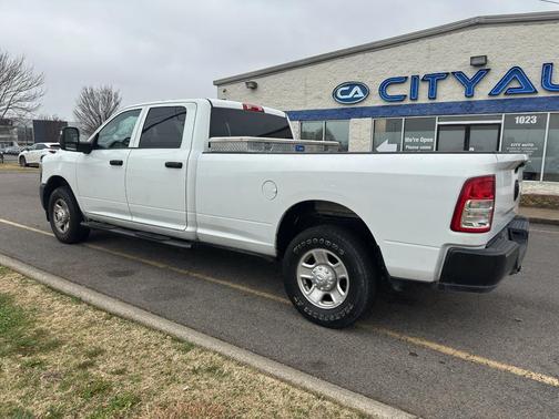 2023 RAM 2500 Tradesman Crew Cab 4x2 8' Box