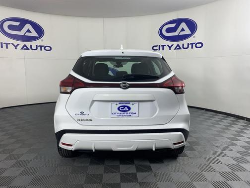2022 Nissan Kicks S