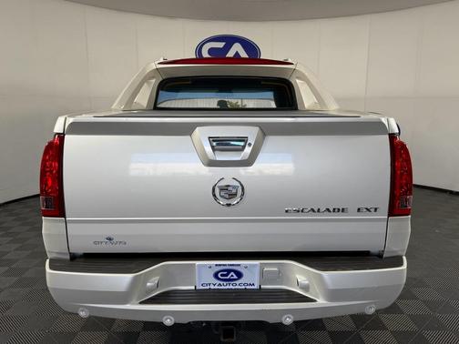 2003 Cadillac Escalade EXT Base