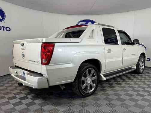 2003 Cadillac Escalade EXT Base