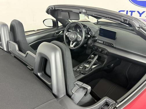 2024 Mazda MX-5 Miata Sport