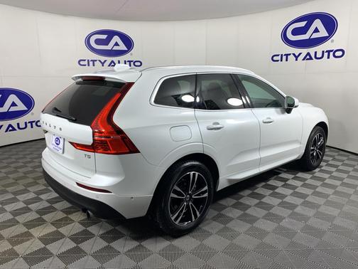 2019 Volvo XC60 T5 Momentum