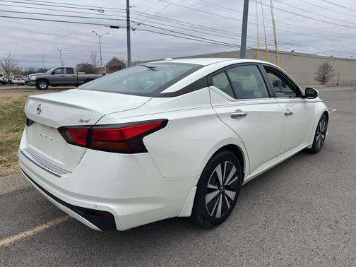 2021 Nissan Altima 2.5 SV