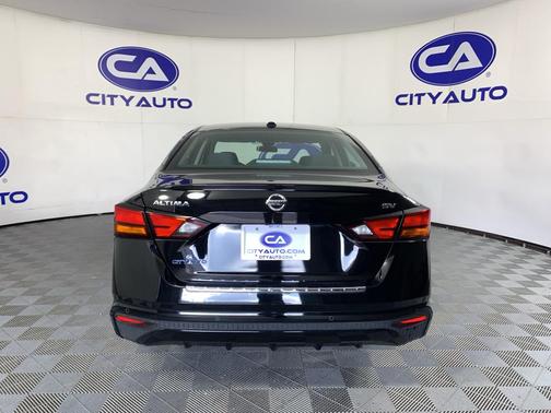 Super Black 2022 Nissan Altima 2.5 SV