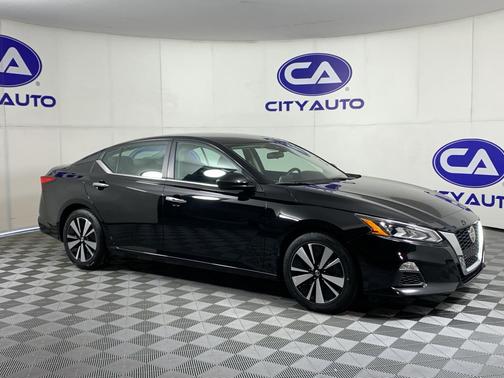 Super Black 2022 Nissan Altima 2.5 SV