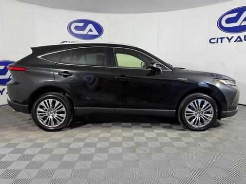 2021 Toyota Venza XLE