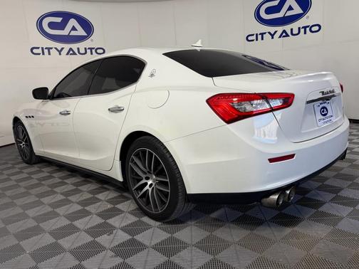 2017 Maserati Ghibli Base