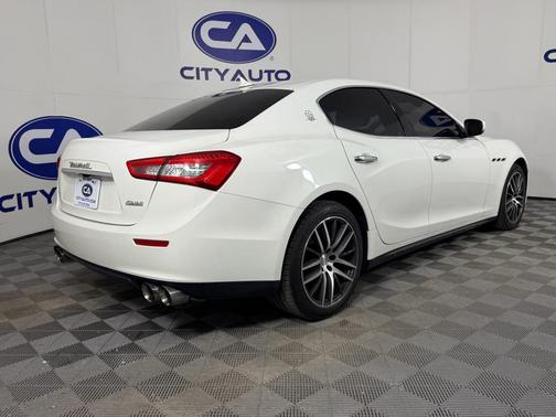 2017 Maserati Ghibli Base